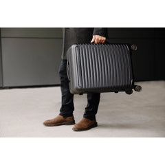 Framelock Max Carry-On Spinner